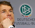 德国门将莱曼批评世足赛用球