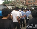 组图﹕北京警察城管联手洗劫访民家园