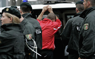 德波开战前夕 警方拘留40波兰球迷