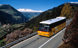 瑞士邮车巴士百年风华