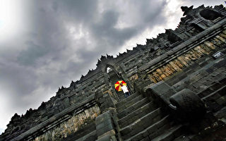 婆羅浮屠佛塔在印尼這次大震中没有受損/AFP