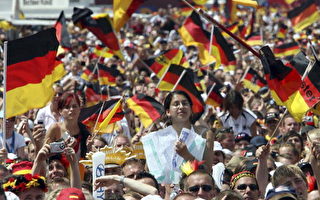 百万球迷上街头　庆祝德国得季军
