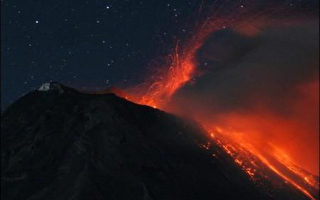 厄瓜多火山爆发  一千五百人撤离