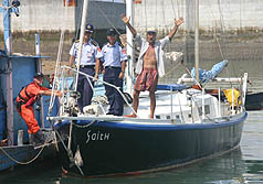 英籍六旬老翁動力帆船金門海域故障 獲救