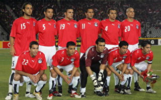 埃及足球新秀心脏病突发  暴毙球场