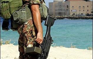 監督中東停火 首批義大利增援部隊抵黎南