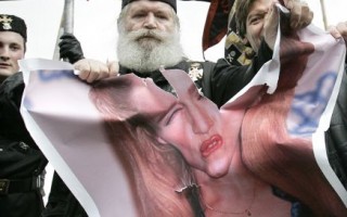 圖片新聞：俄教徒阻麥當娜搞演唱會