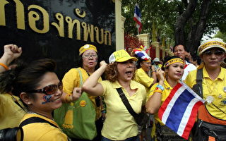 泰王及逾八成泰国人支持政变
