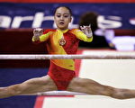 世界体操锦标赛 中国女将频失误