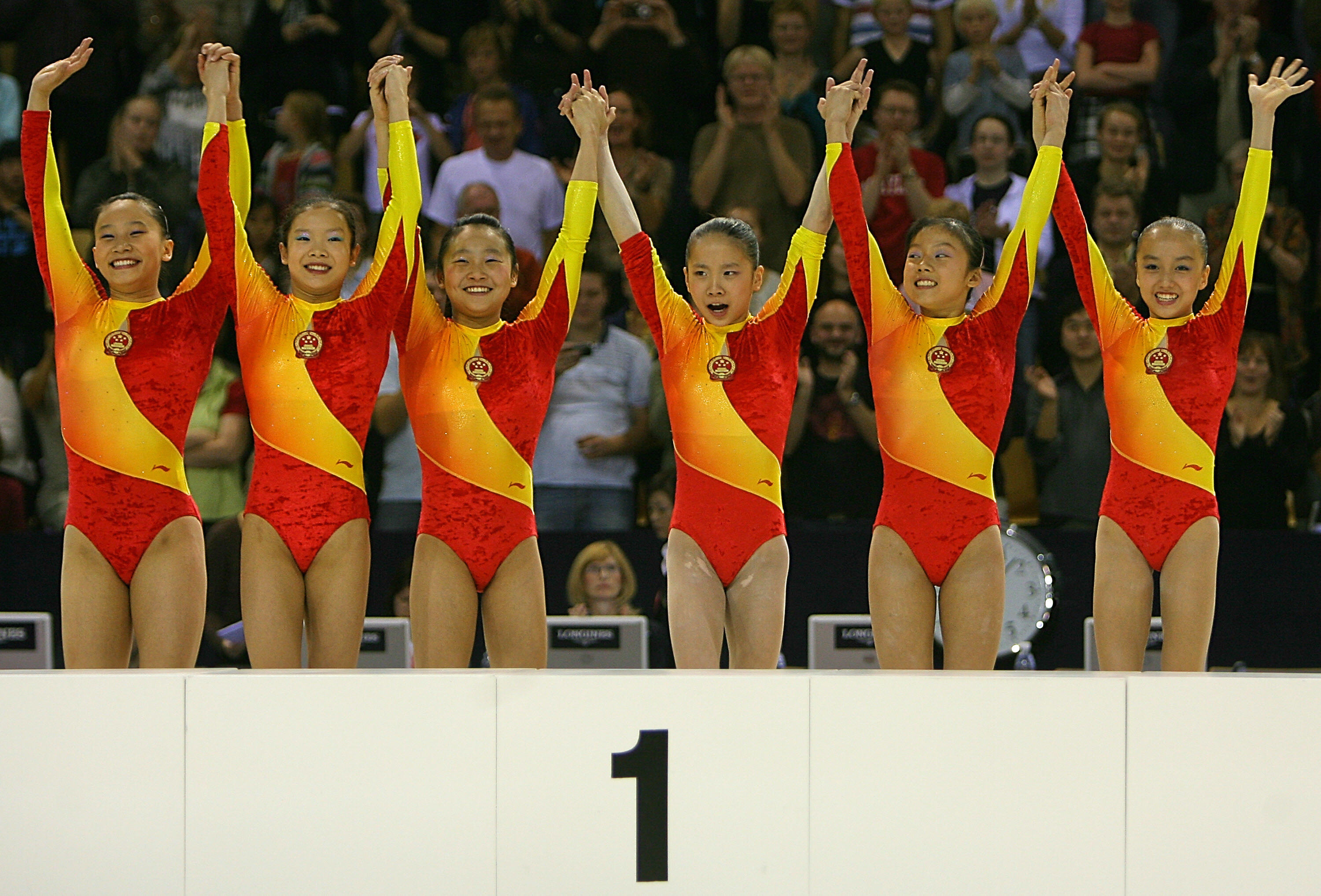 体操世锦赛中国女队首获女团冠军 世界冠军 大纪元