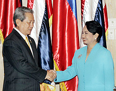 泰国新总理赴菲睦邻访问