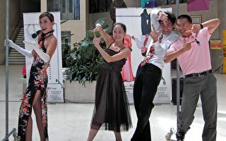 艺术总监石吉智（右1）与极至体能舞团舞者，在30日记者会中精彩演出。（大纪元记者黄凯西摄影）