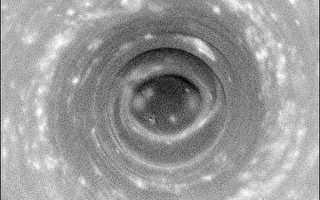 卡西尼號發現土星上有類似颶風的風暴