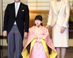 日本皇太子德仁、雅子妃和爱子公主(Photo credit should read YOSHIKAZU TSUNO/AFP/Getty Images)