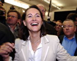法國社會黨十六日舉行總統候選人黨內初選，賀雅爾 (Segolene Royal )贏得半數以上選票，將代表法國主要反對黨社會黨參加二○○七年四月的總統大選。ALAIN JOCARD/AFP/Getty Images)