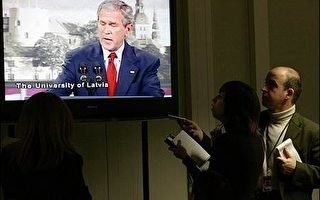 布什：不会从伊拉克撤军