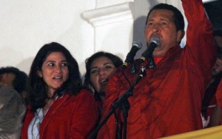 委内瑞拉总统查维兹宣布当选  对手承认败选