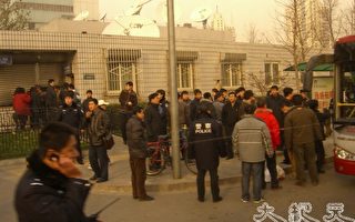 “法制宣传日”数千访民北京被抓