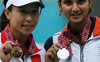 郑洁为中国网球夺得本届亚运首枚金牌。