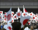 日本參議院十五日料將通過教育改革法案，完全無視反對黨批評。(法新社)