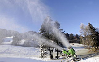 組圖：奧地利滑雪勝地祈求老天降雪