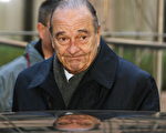 二零零五年是法国总统希拉克惨淡的一年(GERARD CERLES/AFP/Getty Images)