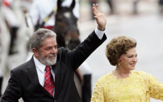 获选连任  巴西总统鲁拉宣誓就职