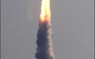 印度成功發射火箭進入太空
