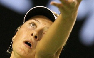 澳网公开赛 莎娃、辛吉丝晋16强