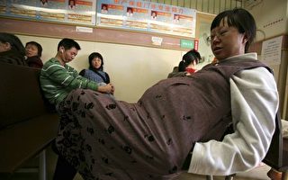 中国准妈妈国外生子 背井离乡图什么
