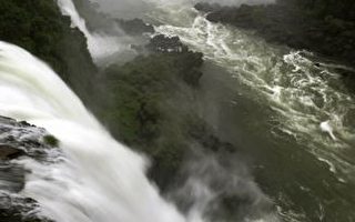 組圖：南美伊瓜蘇瀑布磅礴壯觀