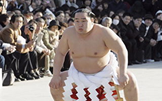 相撲橫綱朝青龍否認以金錢收買贏得比賽