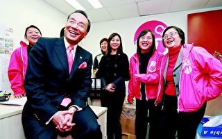 香港特首曾蔭權被指避2012雙普選