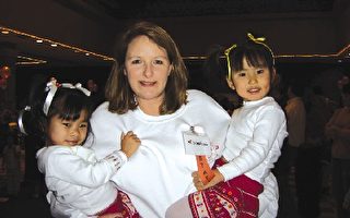 美國家庭領養數萬名中國遺棄兒童