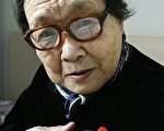 河南退休医生高耀洁被称为“中国民间防治艾滋病”第一人.（法新社）