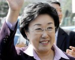 南韓首位女總理韓明淑7日正式宣布辭職下台，為10個月的總理生涯劃下句點。(JUNG YEON-JE/AFP/Getty Images)