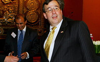 美政府宣佈吸引外國人投資新倡議