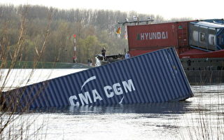 31只貨櫃落水 萊茵河部份關閉　