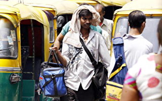 印度初夏攝氏40度高溫 首傳熱死人
