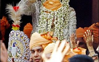 马拉松庆祝　印度影坛最红情侣完婚