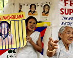 達賴喇嘛确認的班禪喇嘛葛頓确吉尼瑪（Gendun Cheokyi Nyima）一直被中國當局拘押。(FINDLAY KEMBER/AFP)