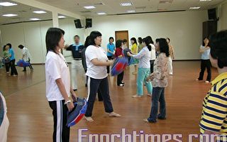 嘉县政府举办 妇女自我保护学习营