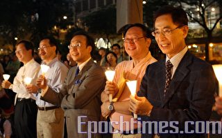 香港各界烛光撑港台 护言论自由