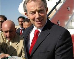 英首相布萊爾訪問利比亞 讚揚雙方關係轉佳