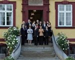 八大工业国（G8）领袖在德国北部休闲胜地海利根达姆出席正式晚宴，为二零零七年高峰会揭开序幕。(法新社)