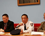 华埠5月份警民会议。（左起）黄玉振﹐黄英汉﹐伍锐贤﹐余搌源﹐雷柏锐。（摄影﹕金力∕大纪元）