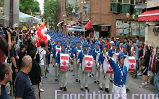 组图：国庆游行 加拿大天国乐团获最高奖