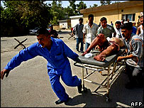伊拉克一市场遭彻底炸毁 4百余人死伤