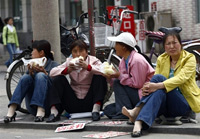 伤病均被迫离职：中国外来劳工的困境
