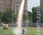 不畏風雨　 成大實驗火箭發射大賽熱鬧豋場